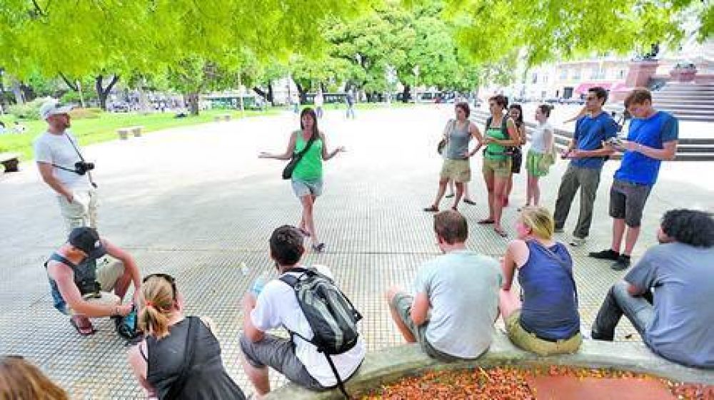 Tours a la gorra, otra forma de conocer la Ciudad y sus secretos