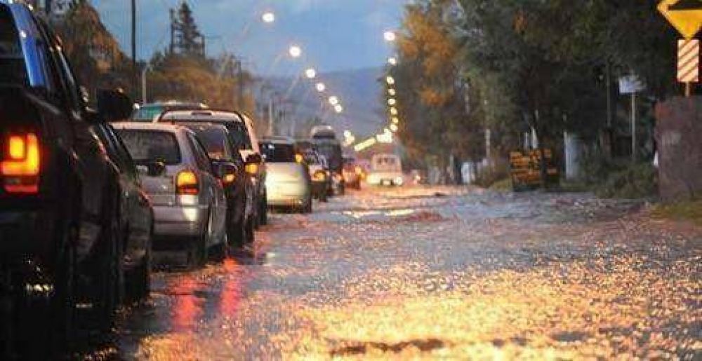 Temporal dej� anegamientos, cortes de luz y �rboles ca�dos