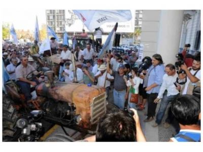 La Federaci�n Agraria no descarta realizar protestas contra la reforma tributaria