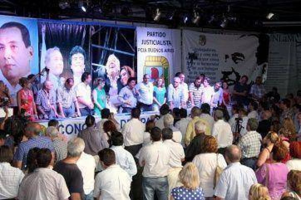 Espinoza invit� al massismo a volver al PJ