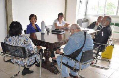Representantes de pueblos originarios se reunieron con funcionarios municipales