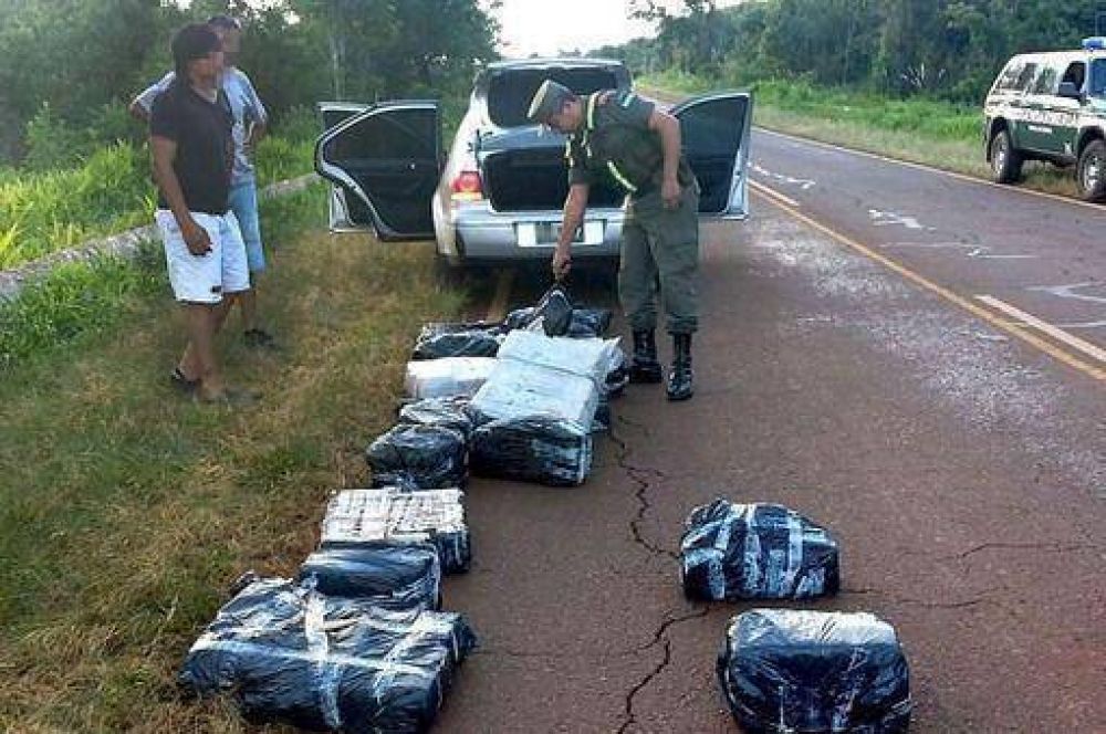 Secuestraron 367 kilos de marihuana en un auto en Santo Pip�