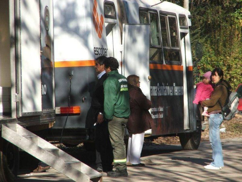 LOS TRAILERS SANITARIOS YA ESTAN RECORRIENDO LOS BARRIOS DEL PARTIDO DE ESCOBAR