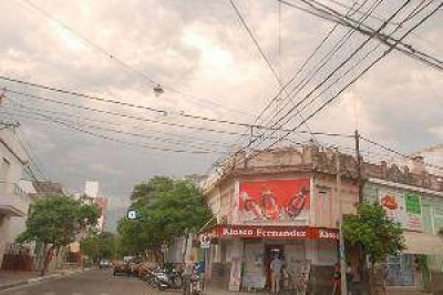 El calor dio un m�nimo respiro y podr�a llover esta noche
