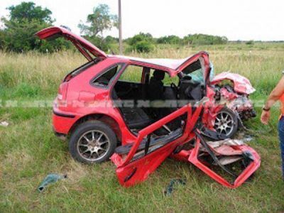 Un muerto en grave accidente en el acceso a Paso de la Patria