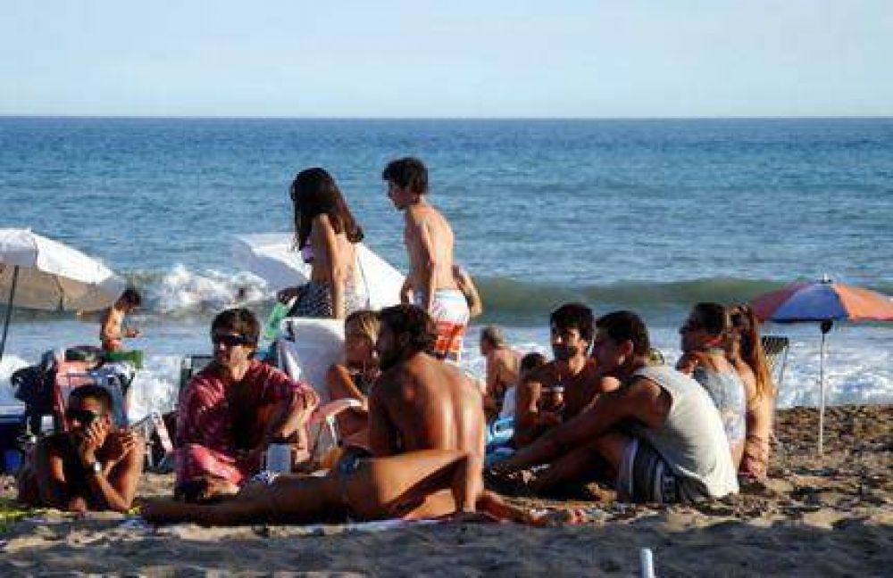 Mar del Plata al horno!!! : Los 38.2� hicieron que las playas desbordaran