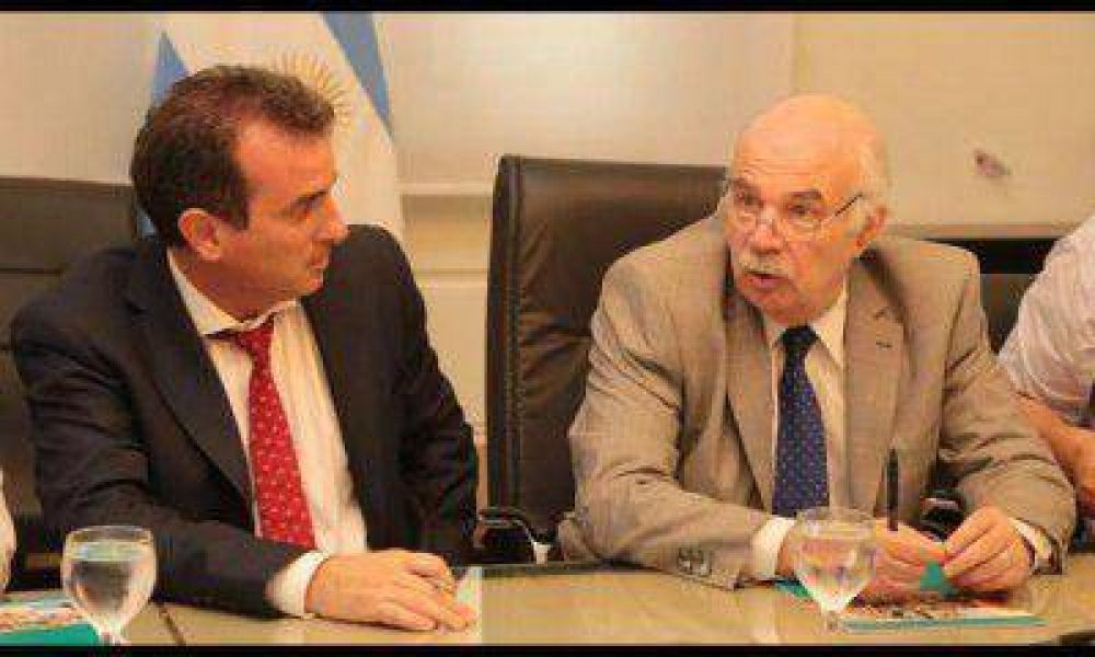 P�rez y Casamiquela aseguraron que seguir�n trabajando por la vitivinicultura de la provincia