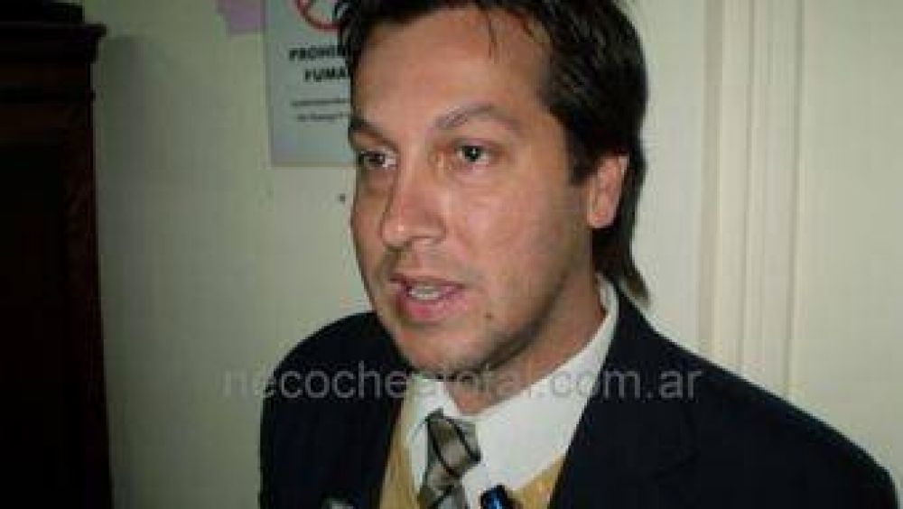 FE present� su propuesta para subir las tasas