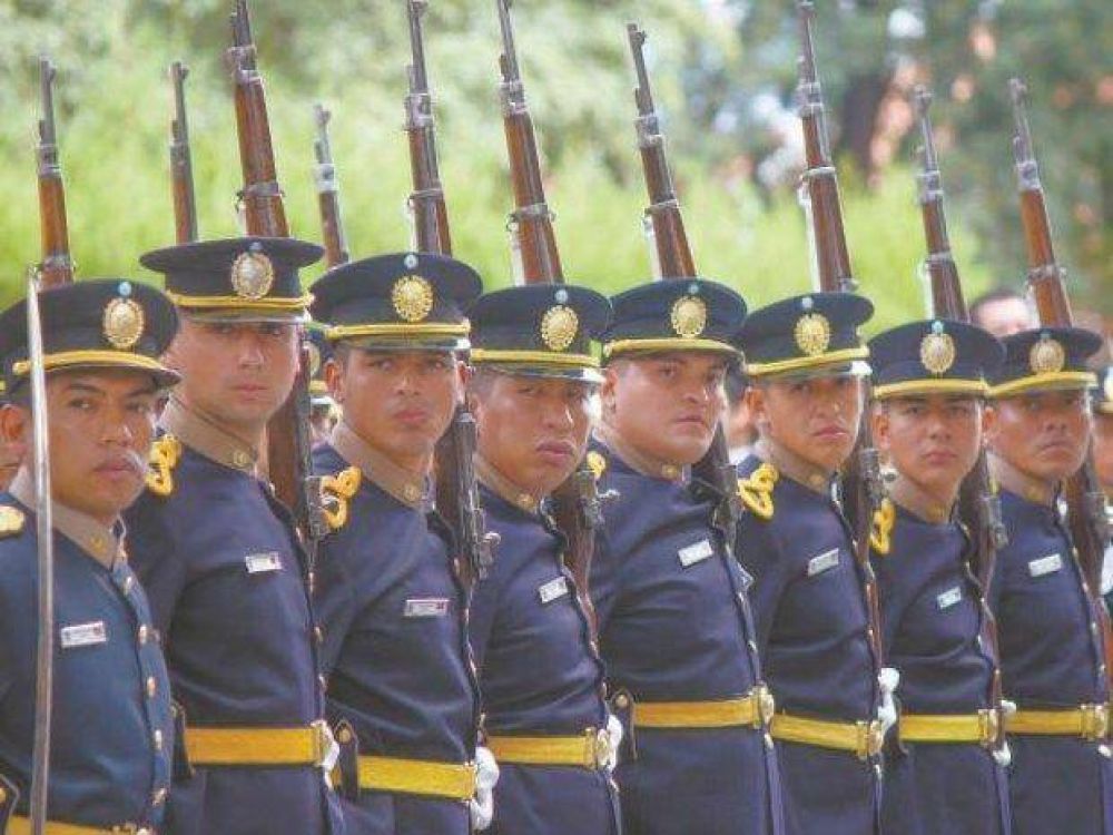 Polic�a salte�a: mejor imagen y deuda pendiente