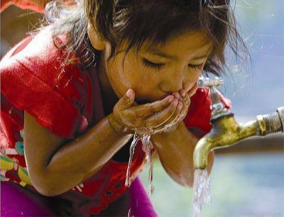 Desesperante situaci�n en Alto Comedero por cortes de agua potable