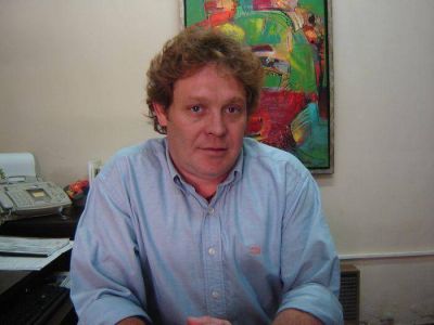 El presidente del colegio farmac�utico asegur� que: �de enero hacia ac� han cerrado al menos 15 farmacias�