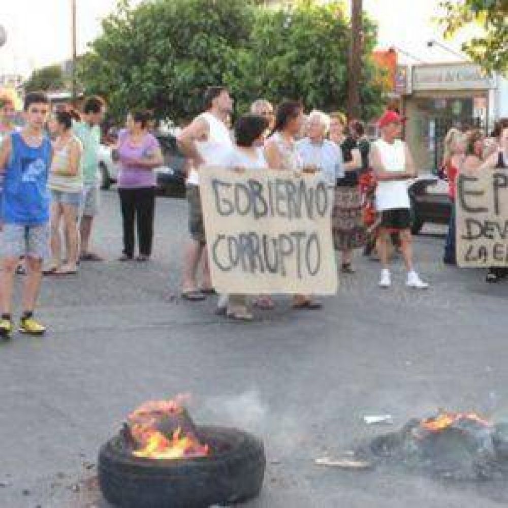 Advierten sobre la "falta de planificaci�n y control" del gobierno por los cortes de luz