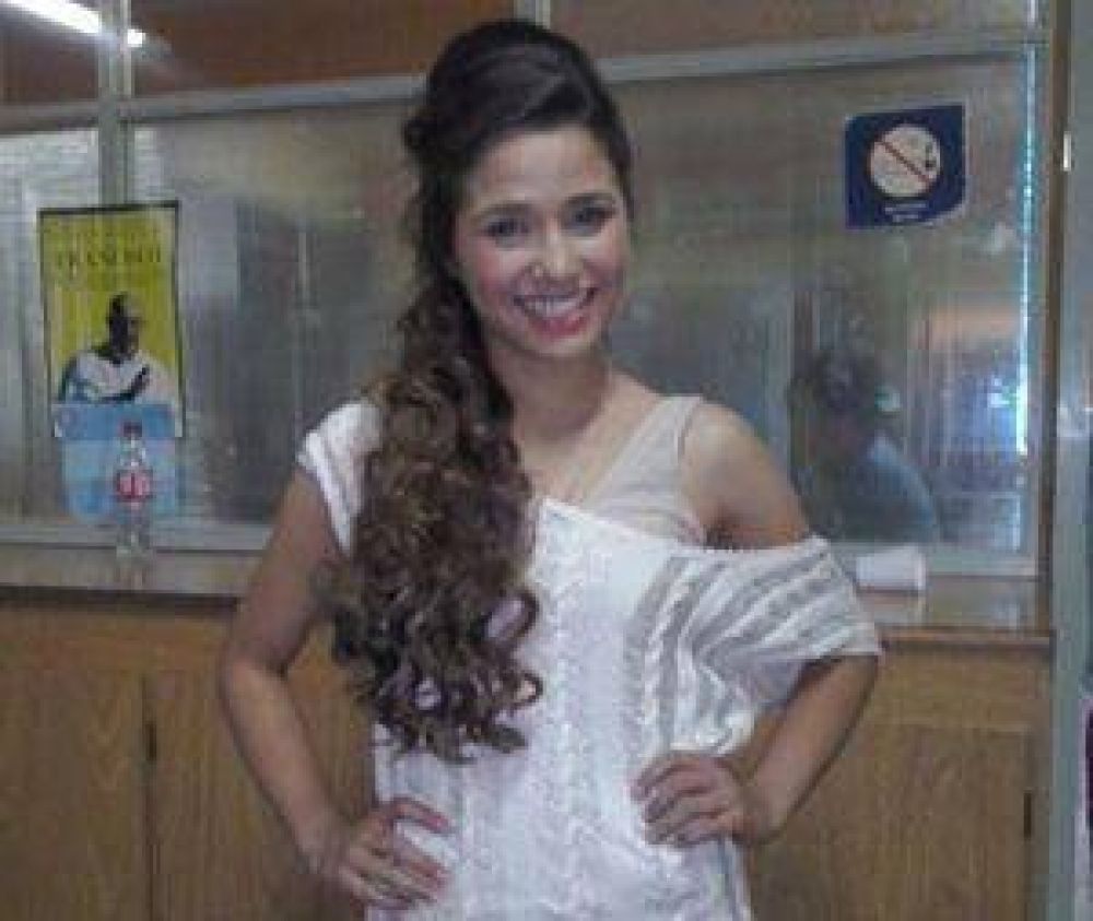 Marcela Gonz�lez asumir� como reina en 25 de Mayo