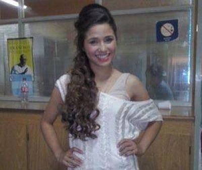 Marcela Gonz�lez asumir� como reina en 25 de Mayo