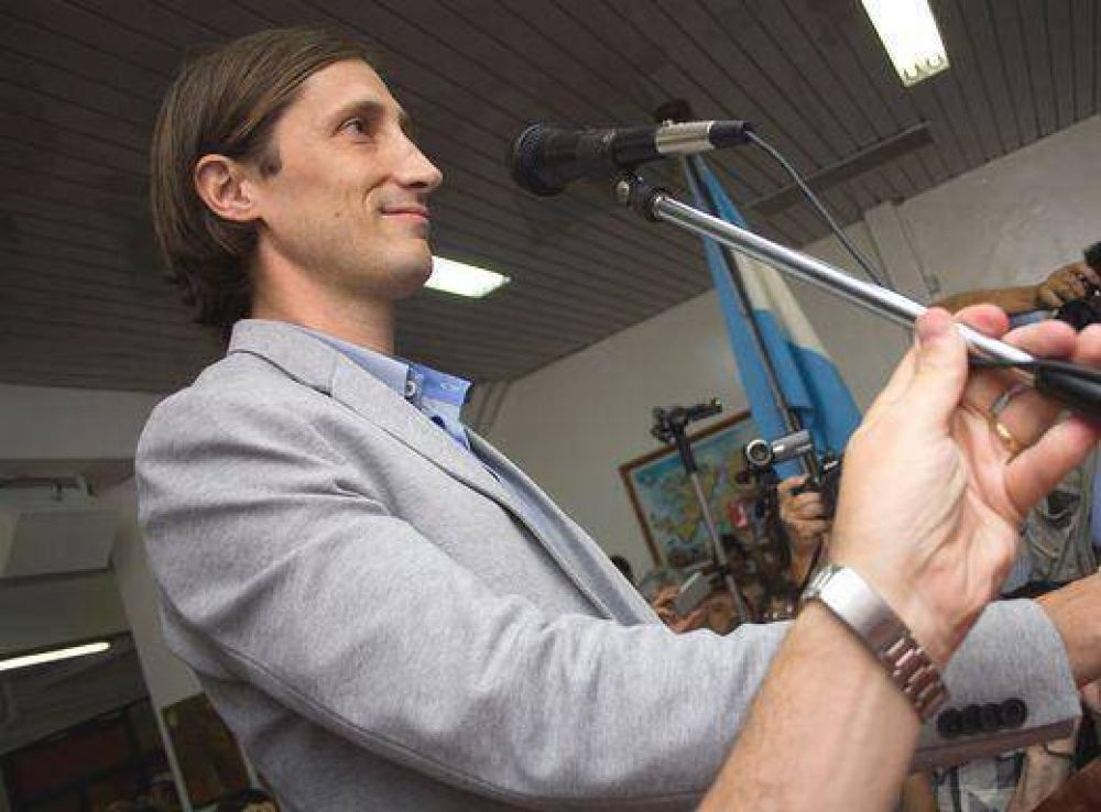 Hern�n Letcher: �No vamos a poner palos en la rueda, y por eso decidimos abstenernos�
