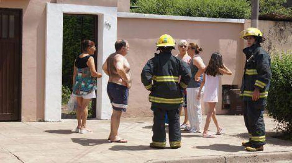 Principio de incendio en una vivienda 