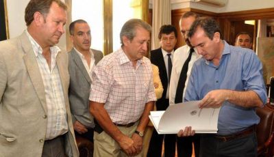 Senadores mendocinos buscan consensuar con La Pampa el aprovechamiento del r�o Atuel