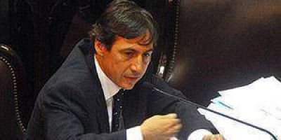Para el senador Naidenoff la crisis energ�tica es la cr�nica de un final anunciado