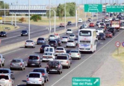 Ante el pico de la temporada alta, entre el �xodo obligado y la autoevacuaci�n