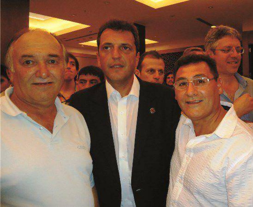 Hern�ndez y Robledo, con Massa