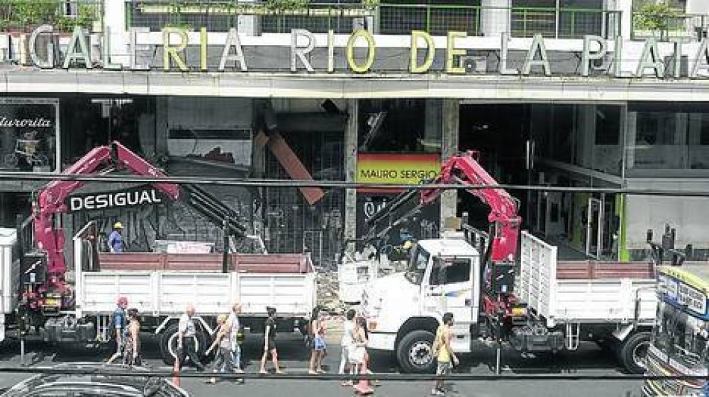 Derrumbe y milagro en pleno centro comercial de Belgrano
