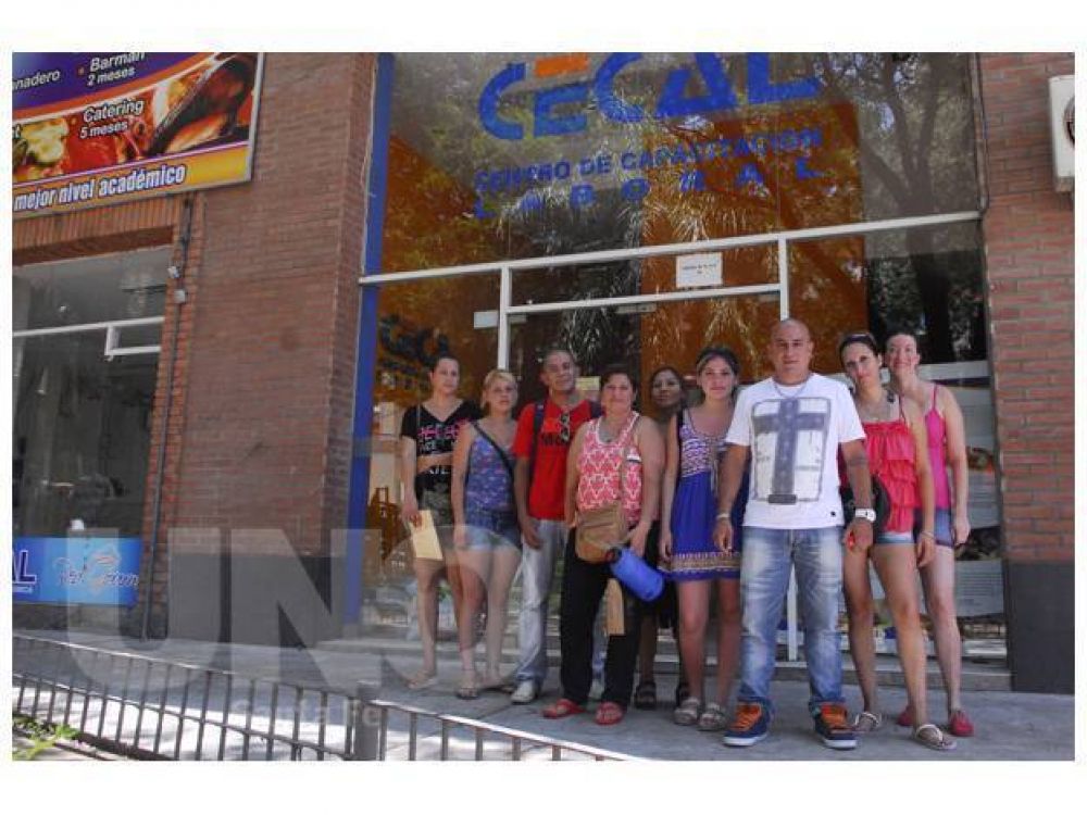 Un instituto cerr� y dej� sin respuestas a unos 600 j�venes