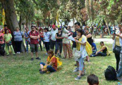Enfermeros extienden el paro por 96 horas y presionan con renuncias 