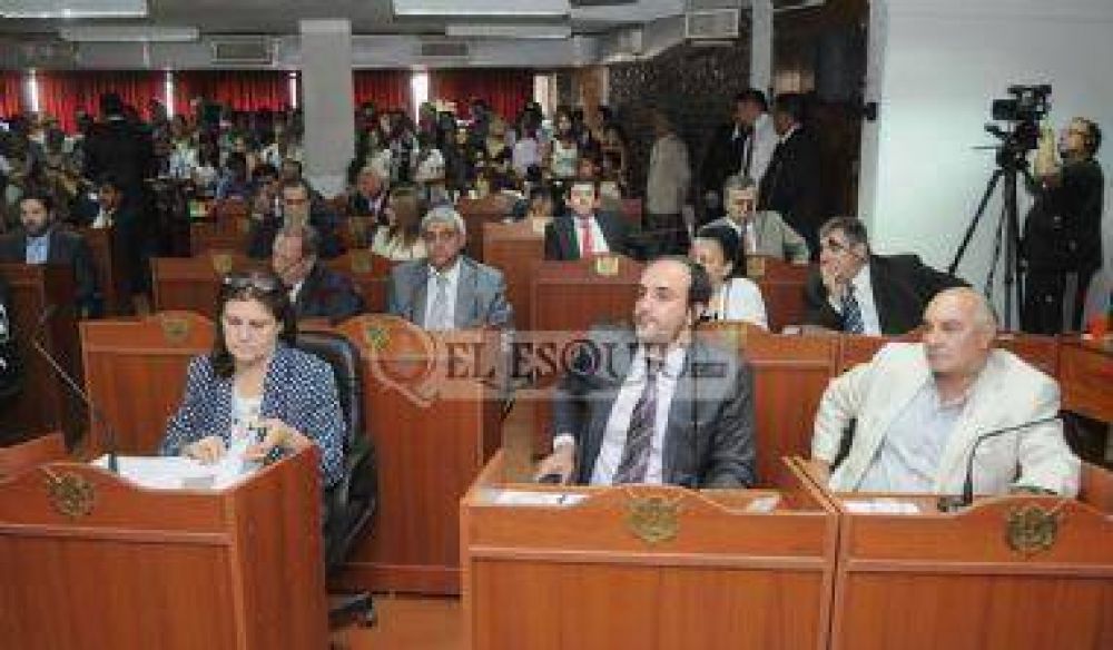 El bloque FCyS pidi� que se le restituyan las asesor�as dadas de baja por Tomassi