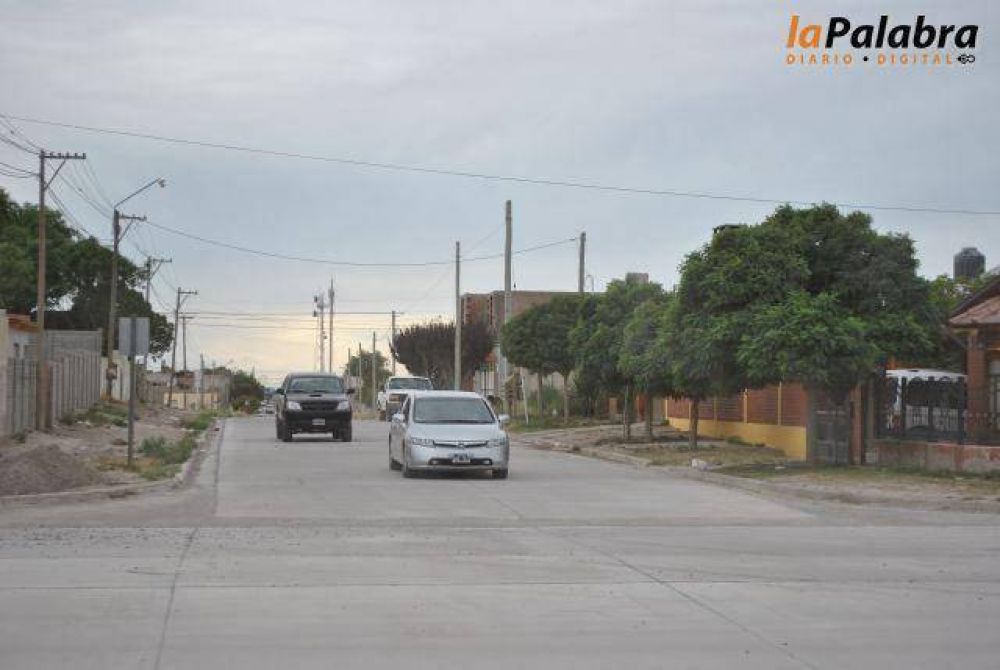Habilitan el nuevo pavimento de calle Suipacha y Boulevard Moreno