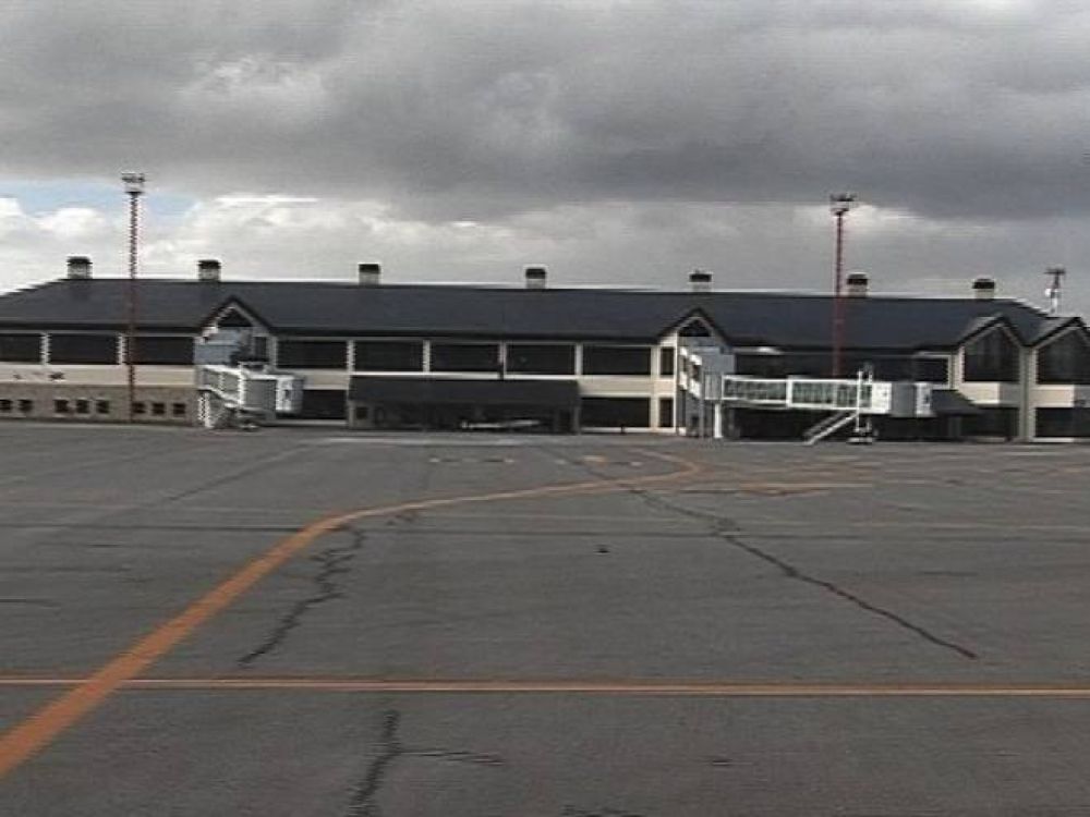 Este lunes por la noche, tampoco llegar�n aviones a Bariloche