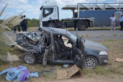 Dos mujeres murieron tras un violento choque en la Autopista