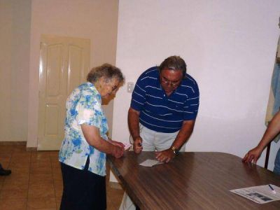 Bomberos Voluntarios entreg� premios de su bono contribuci�n