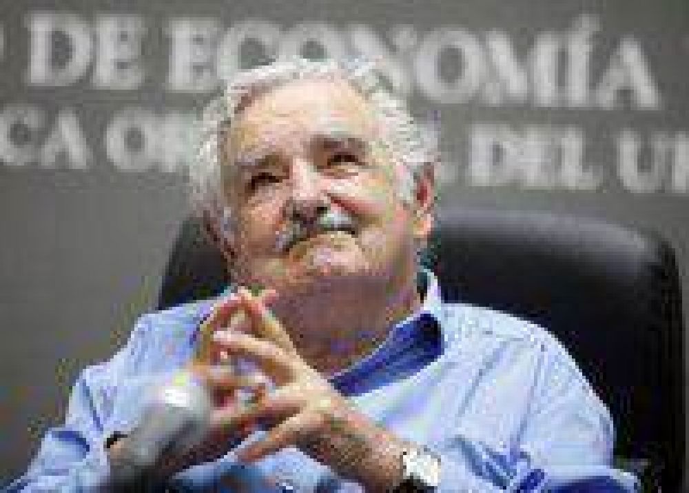 Mujica ratific la ayuda a Argentina: Hoy por ti, maana por m