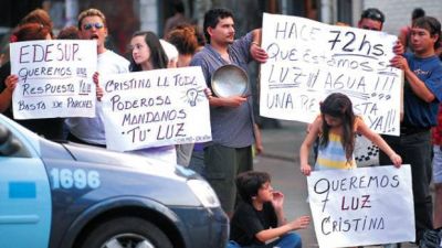  La ola de calor da un respiro, pero muchos usuarios se preparan para empezar 2014 sin luz