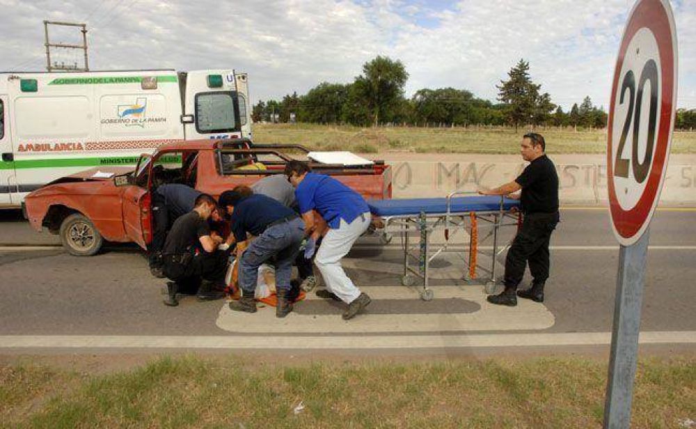 Choc� contra el muro de la avenida Circunvalaci�n