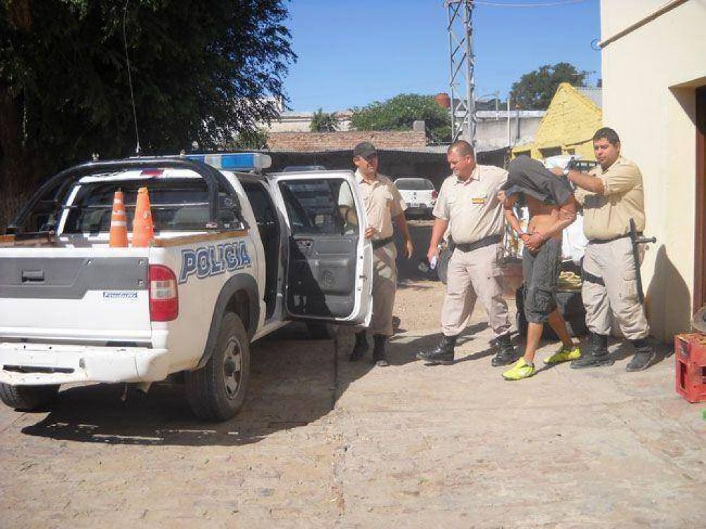 Detuvieron a dos sospechosos de un asalto a una anciana en Guatrach�