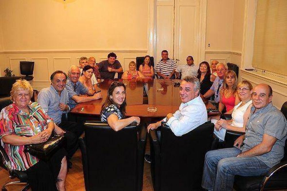 Julio Zamora se reuni� con los concejales del Frente Renovador