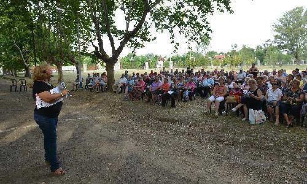 Los abuelos malvinenses despidieron el a�o
