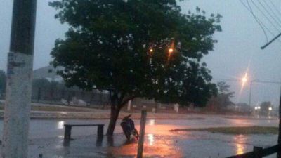 Feroz tormenta azot� los departamentos Copo y Alberdi