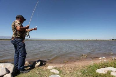 Ya est� habilitada la pesca deportiva en toda la provincia