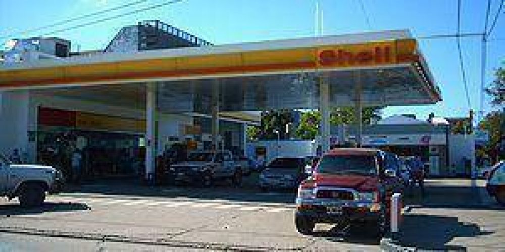 Mientras que en Formosa la nafta s�per de Shell cuesta $10,29, en Bs. As. sale $9,36