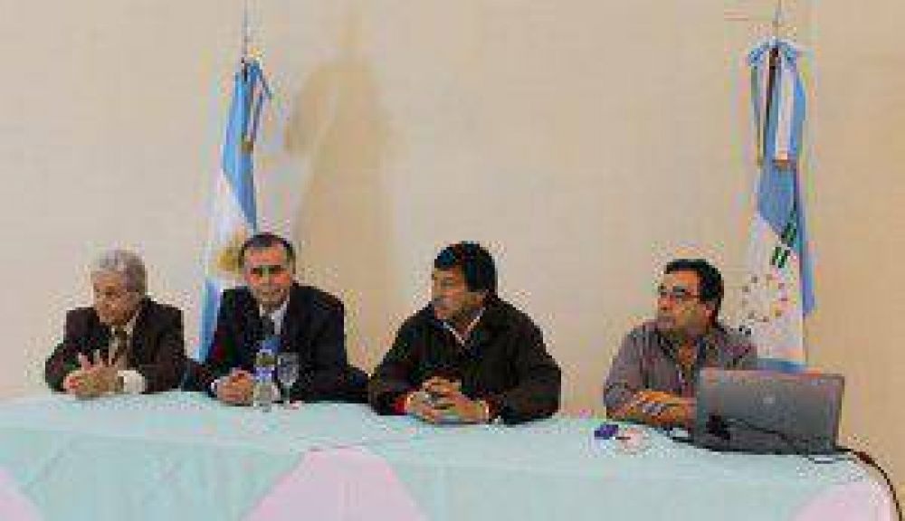 Buscan introducir productos innovadores como adoquines cer�micos
