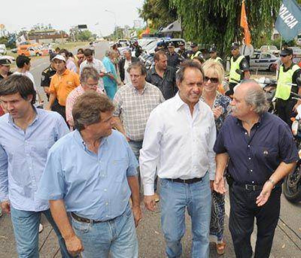 Scioli supervis� el Operativo Sol que se desarrolla en la Autov�a 2