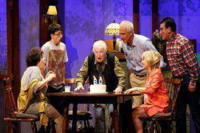 ''La Laguna Dorada'', una gran comedia protagonizada por dos grandes del teatro