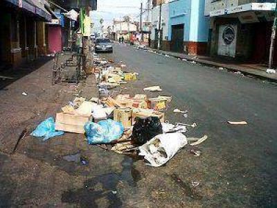 Los micro basurales ganaron el centro de la ciudad