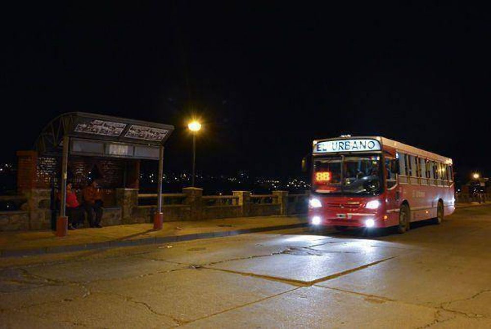 Corrieron colectivos durante el primero de a�o en San Salvador de Jujuy
