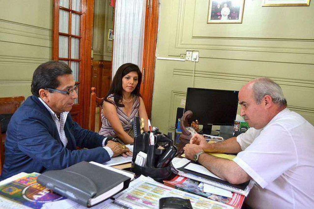 Defensor del Pueblo hizo conocer al Obispo resultados de investigaci�n sobre alcoholismo en j�venes