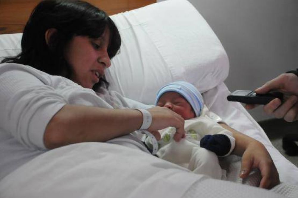 Santino Leonel es el primer beb� del 2014