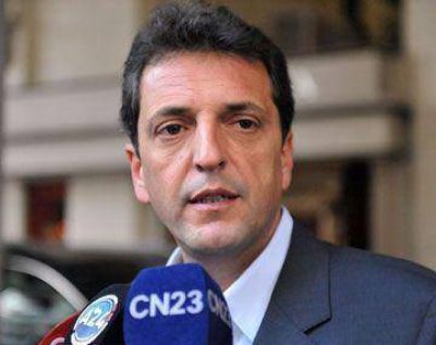 Massa buscar�a radicales y mira a Eduardo Costa