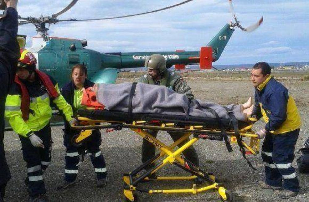 Motoquero viajaba a R�o Grande y sufri� un violento accidente en Chile